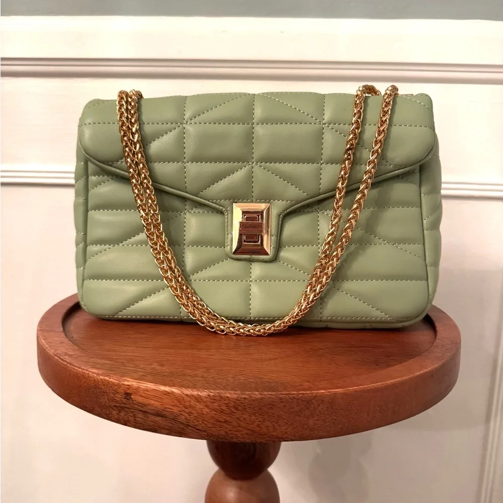 Miztique Green Quilted Shoulder Bag with Gold Chain - Picture 1 of 4